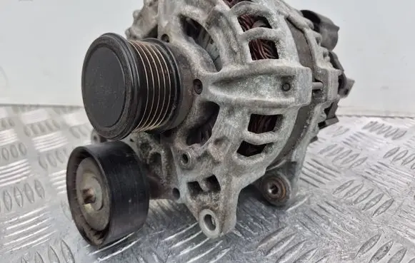 Mercedes-Benz E W212 Generator/alternator A0009060922 0125711100