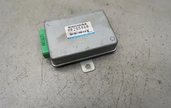 Mitsubishi Galant Other control units/modules MR285860 G0T12371