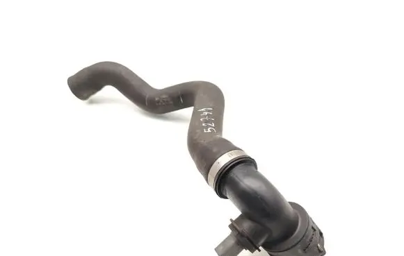 Audi Q7 4L Engine coolant pipe/hose 7L8121051G