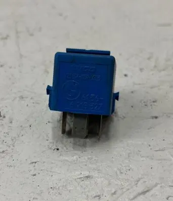 BMW 5 E60 E61 Other relay 6915327 6136 V23134K59X313