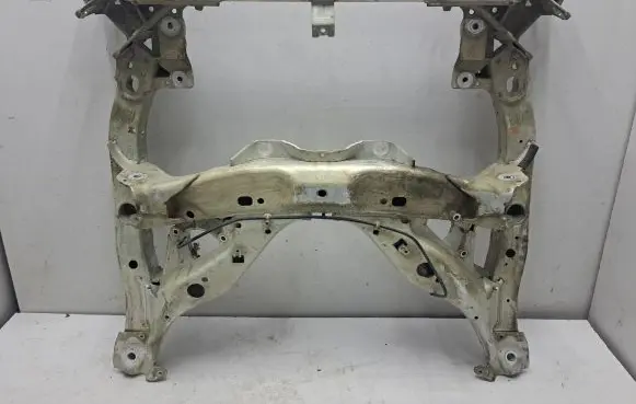 BMW 6 F12 F13 Front subframe 6796693 6775762