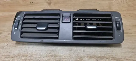 Volvo V50 Dash center air vent grill 39863757