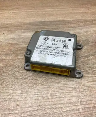 Volkswagen PASSAT B5 Airbag control unit/module 1J0909607 5WK4199