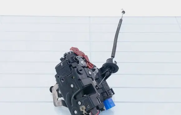 Audi A8 S8 D3 4E Rear door lock 4E0839015 25100D6