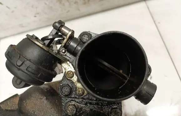 Volvo S40, V40 Throttle valve 1123