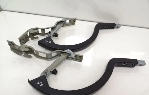 Lexus IS 220D-250-350 Tailgate/trunk/boot hinge 030L 030R