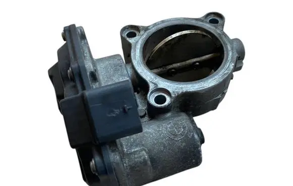 BMW 5 F10 F11 Throttle valve 7810752 13547810752