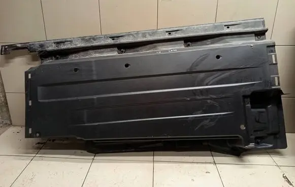 Audi Q5 SQ5 Side bottom protection 8R0825207C