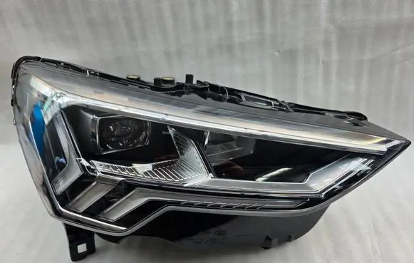 Audi Q3 Headlight/headlamp 83G941034