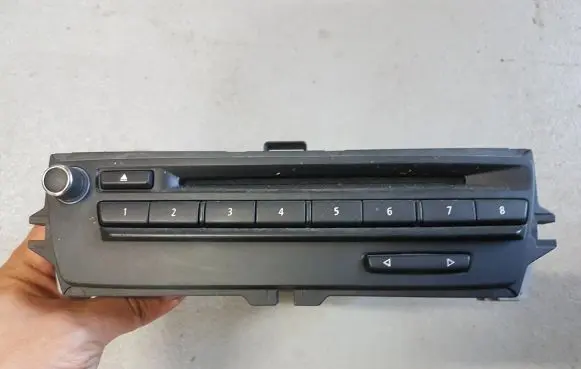 BMW 3 E90 E91 Navigation unit CD/DVD player 9170981 8820328 7B002510