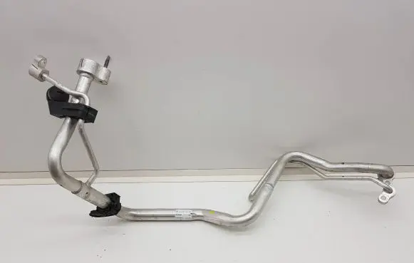 Infiniti Q30 Air conditioning (A/C) pipe/hose A2468302615 CZ4462900873