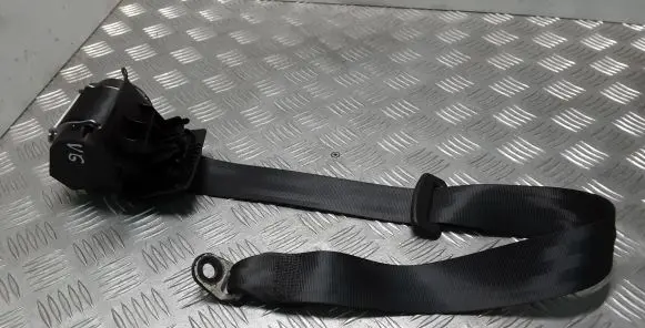 Middle seatbelt (rear)