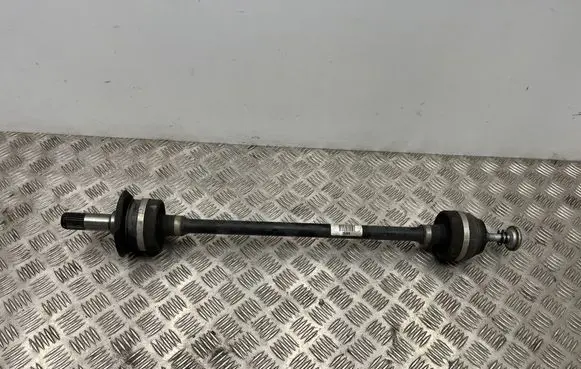 BMW 5 G30 G31 G38 Rear driveshaft 8664045