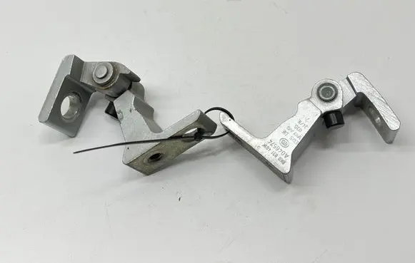 Porsche Cayenne (92A) Front door hinge set 8K0831401 A046574 8K0831401K