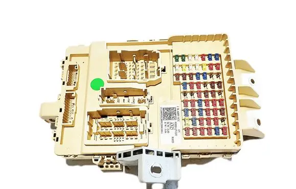 KIA Carnival Fuse box set 91950CV150