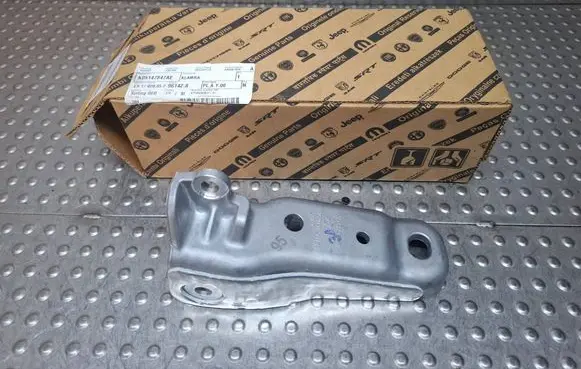Dodge Journey Engine mounting bracket 05147847AE 53316425