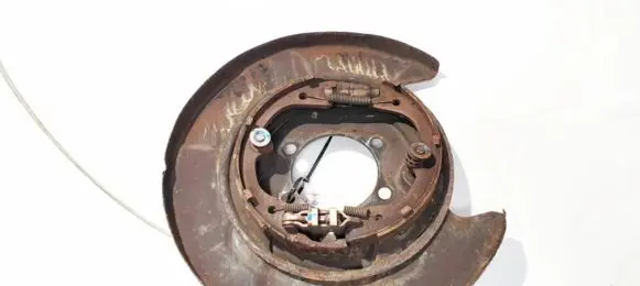Nissan Quest Rear brake disc plate dust cover 