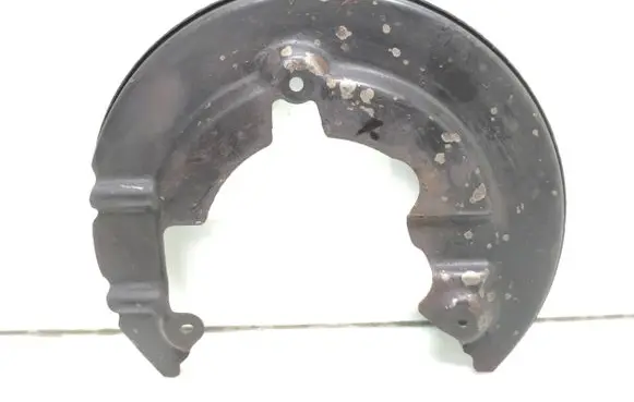 Volvo V40 Front brake disc dust cover plate 31317159