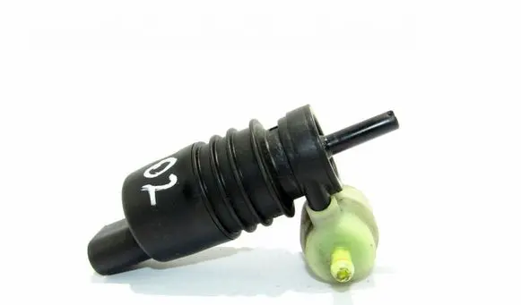 Volkswagen Golf IV Windscreen/windshield washer pump