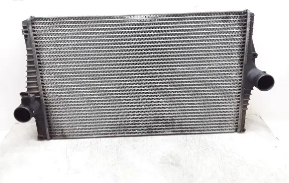 Volvo XC90 Intercooler radiator 30748808