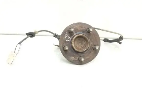 Toyota Avensis T250 Rear wheel hub 8826621090