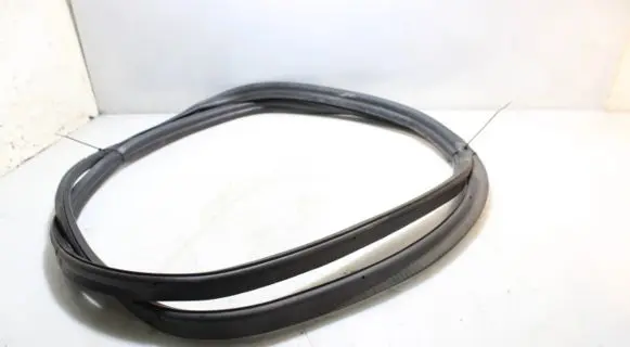 Skoda Fabia Mk4 (6VA) Seal rubber (tailgate) 