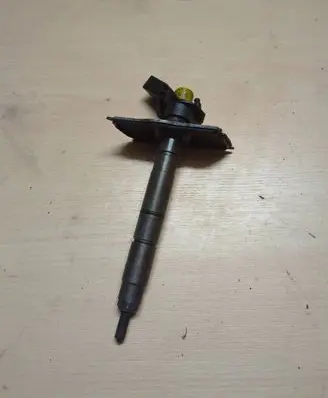 Audi A6 S6 C6 4F Fuel injector 059130277AJ