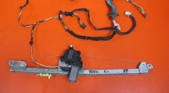 Renault Trafic II (X83) Front door window regulator with motor 541613212 9116570