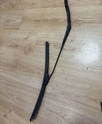 Audi A8 S8 D2 4D Front wiper blade arm 4D1955408 4D1955408B