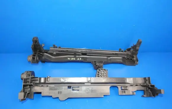 Mercedes-Benz C W205 Radiator support slam panel bracket A0995042418 10083913