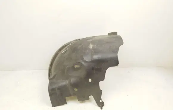 Front wheel arch liner splash guards