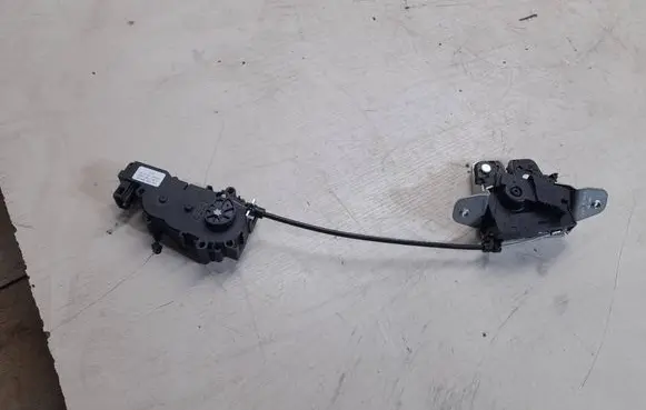 Mercedes-Benz C W204 Tailgate/trunk/boot lock/catch/latch A2047400735 014212