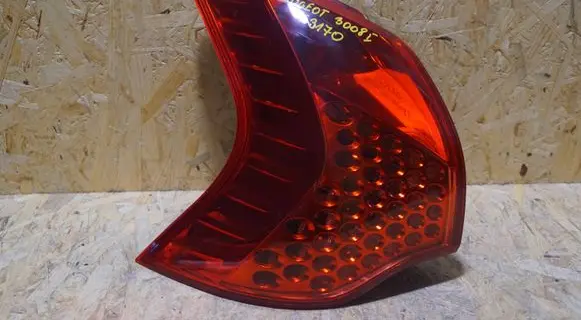 Peugeot 3008 I Rear/tail lights 9683460880