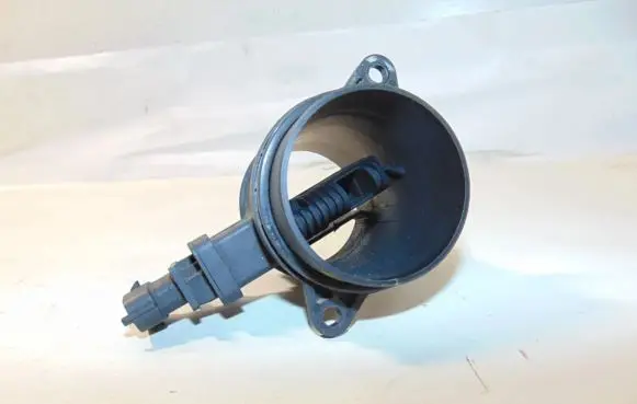 Suzuki Swift I Mass air flow meter 1380086J00 0281002862 F00C2G7042