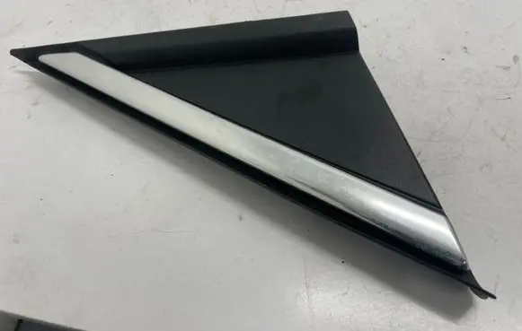 Opel Astra K Fender end trim 39041996