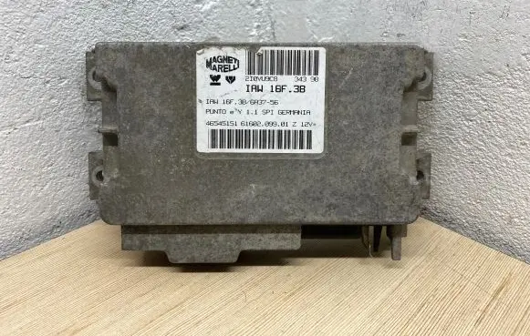 Fiat Punto (176) Engine control unit/module 46545151 2T0VU9C8 6160209901