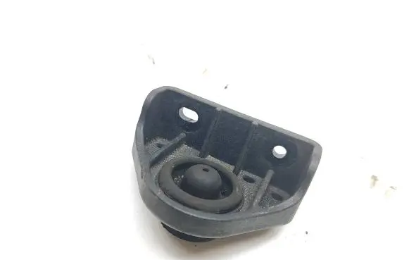 Hyundai Tucson TL Radiator mount bracket