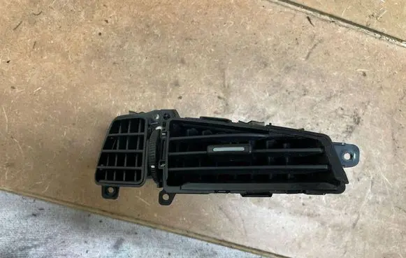 KIA Ceed Dash center air vent grill 974201H000