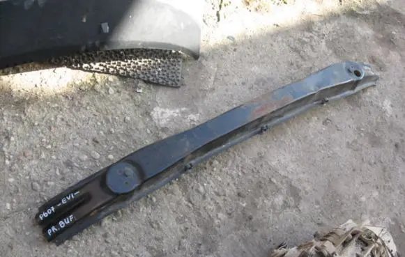 Peugeot 607 Front bumper cross member