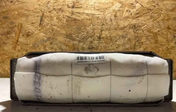 Passenger airbag