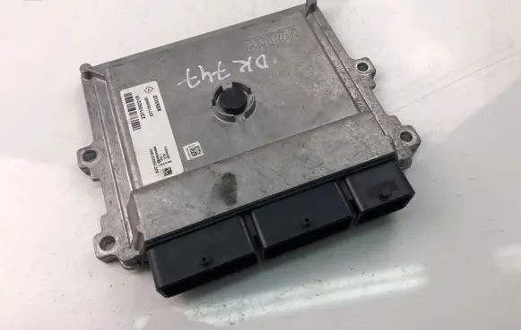 Dacia Sandero Engine control unit/module 237109221R