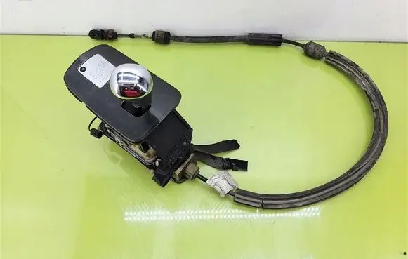 Peugeot 607 Gear shifter/selector