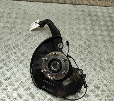 Mercedes-Benz X-class W470 Front wheel hub A4703320800