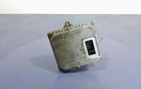 Mazda 6 Voltage converter/converter module 1307329086
