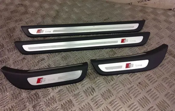 Audi Q5 SQ5 Front sill trim cover 8R0853373F