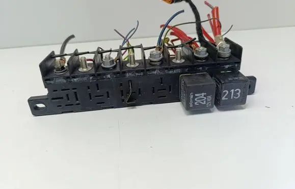 Audi A4 S4 B5 8D Fuse module 4A0941822