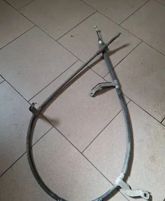 Handbrake/parking brake wiring cable
