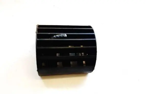Opel Astra G Dash center air vent grill