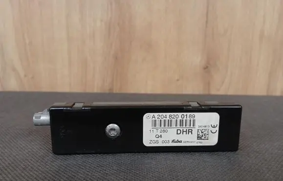 Mercedes-Benz E C207 W207 Aerial antenna amplifier 2048200189 A2048200189