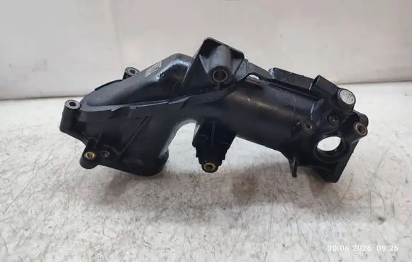 Mercedes-Benz ML W164 Air intake duct part A6420901037